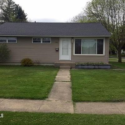 1106 S Mckinley Ave, Freeport, IL 61032