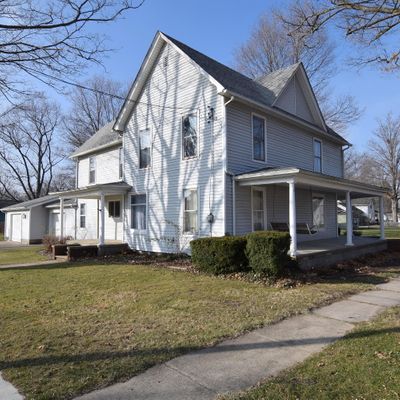 15 Pleasant St, Quincy, MI 49082