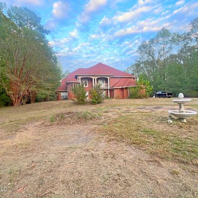 1504 Suzanna Dr, Raymond, MS 39154