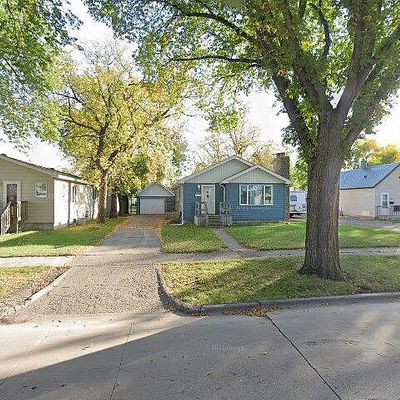 1521 10 Th Ave N, Grand Forks, ND 58203