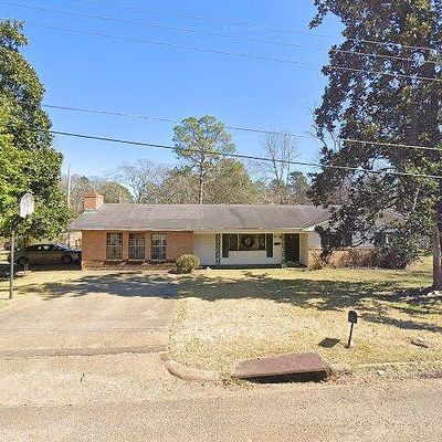 1704 Camellia Ln, Jackson, MS 39204