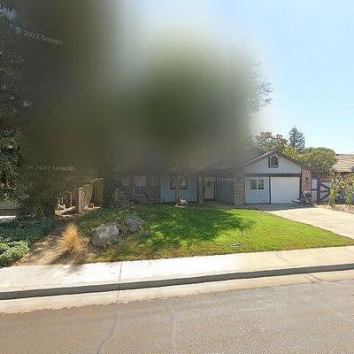 1345 E Vine Ct, Visalia, CA 93292