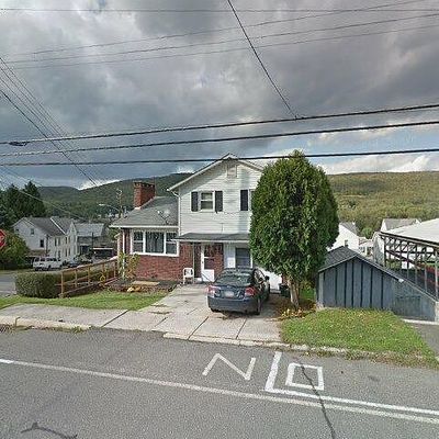 2 E Center St, Nesquehoning, PA 18240