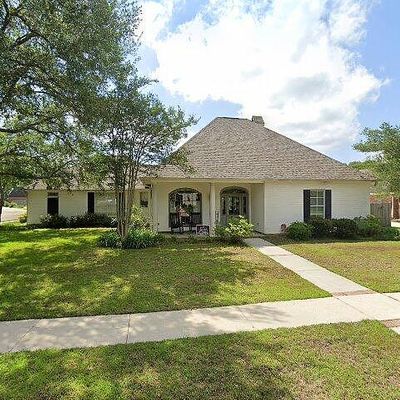 201 River Oak Cir, Lafayette, LA 70508