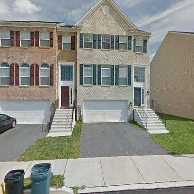 2043 Huntington Ln, Easton, PA 18040