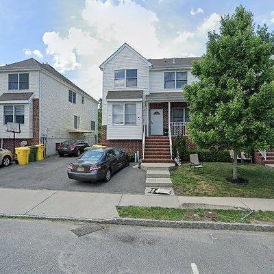 18 Rena Ln, Lakewood, NJ 08701