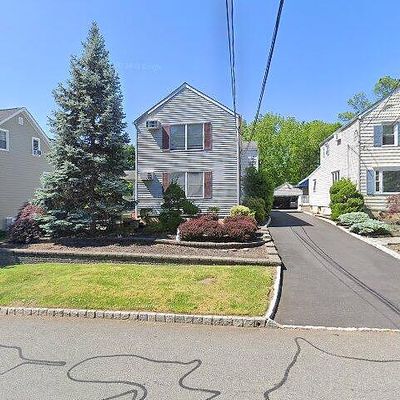 19 Keep St, Madison, NJ 07940