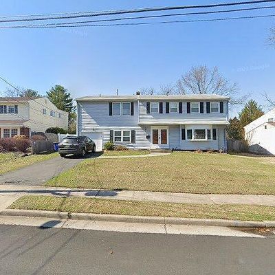 28 Surrey Rd, Somerset, NJ 08873