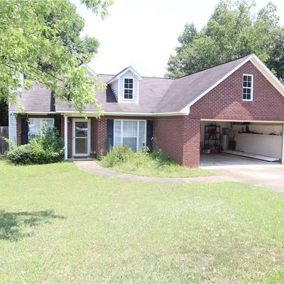 2803 Pineknoll St, Opelika, AL 36804