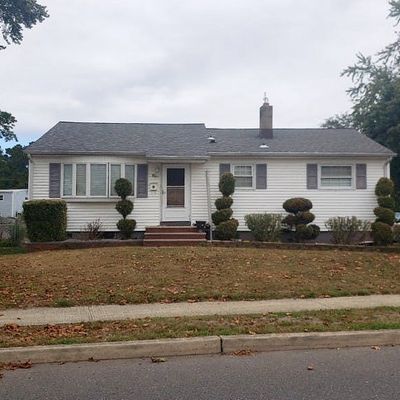 22 Nicholas Dr, Old Bridge, NJ 08857