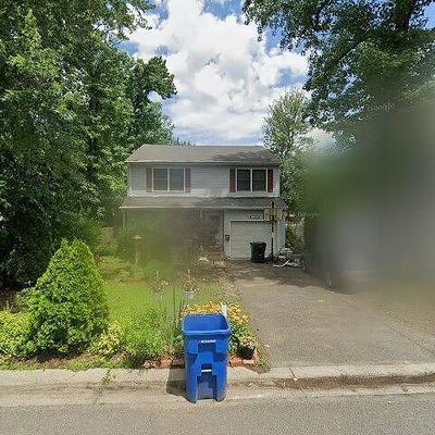 227 Walling Pl, North Middletown, NJ 07748