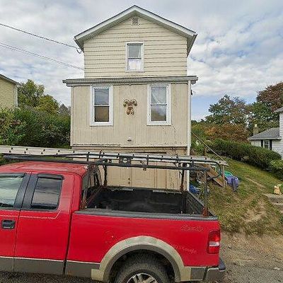 332 Hickory St, Tarentum, PA 15084