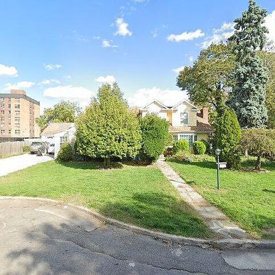 34 Ingraham Ln, Hempstead, NY 11550