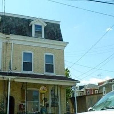 34 S Franklin St, Boyertown, PA 19512