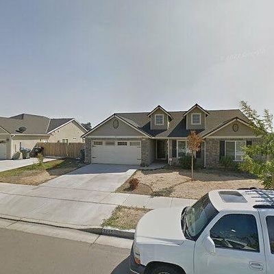 3449 W Oriole Ave, Visalia, CA 93291