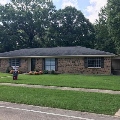 37 W Elmwood Dr, Monroe, LA 71203