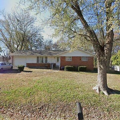 290 Riverside Dr, Paducah, KY 42003