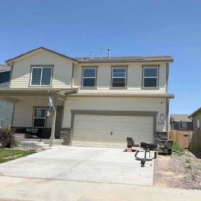 310 Maple St, Bennett, CO 80102