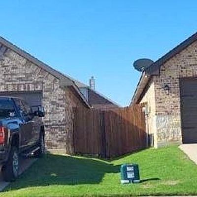 4133 Sweet Clover Ln, Crowley, TX 76036