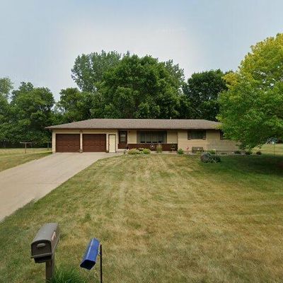 440 Mallory St N, Waterville, MN 56096