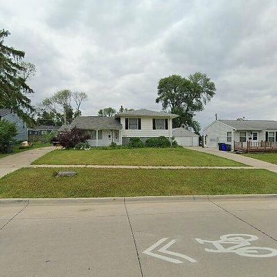 440 W Post Rd Nw, Cedar Rapids, IA 52405