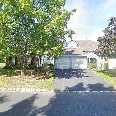 47 Old Orchard Ln, Ocean, NJ 07712