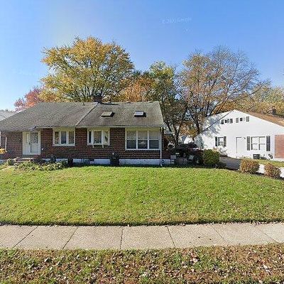 528 Essex Rd, Norwood, PA 19074