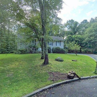 61 Charles St, Allendale, NJ 07401