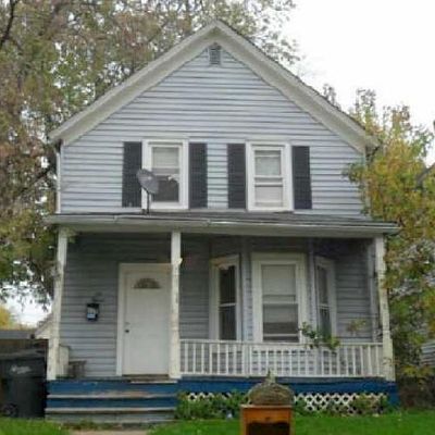 615 Chestnut St, Waukegan, IL 60085