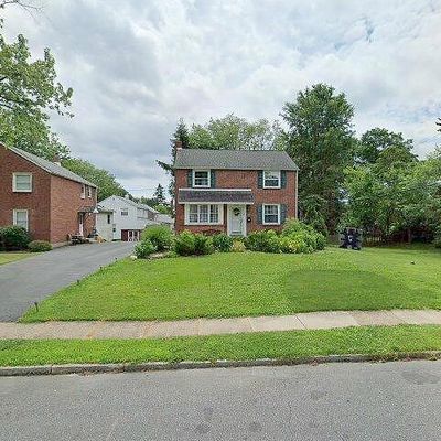 496 Pinecrest Rd, Springfield, PA 19064