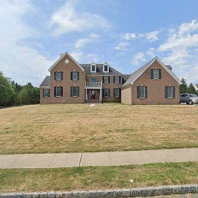 5 Coleridge Dr, Marlboro, NJ 07746