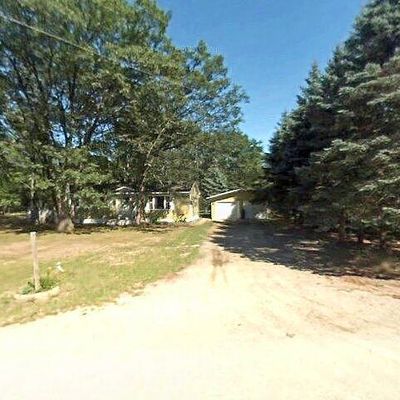 5093 Karlin Rd, Interlochen, MI 49643