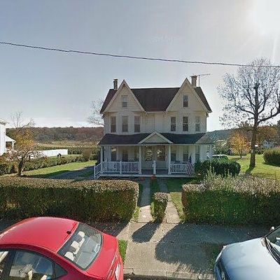 52 E 2 Nd Ave, Parkesburg, PA 19365