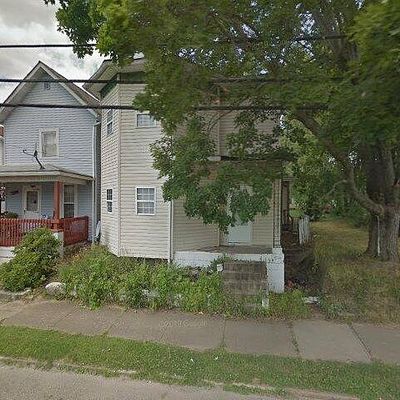 521 E 1 St St, Uhrichsville, OH 44683