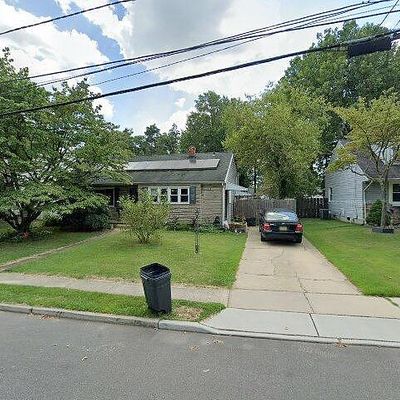 7 Hartman Dr, Trenton, NJ 08690