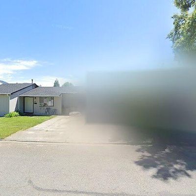 709 Se 12 Th St, Grants Pass, OR 97526