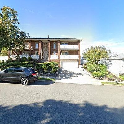 755 Sinclair Ave, Staten Island, NY 10312
