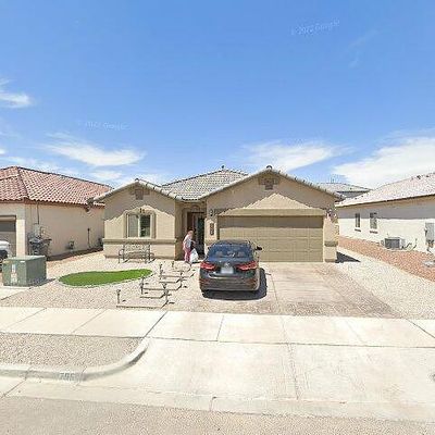 785 Pixton Rd, El Paso, TX 79928