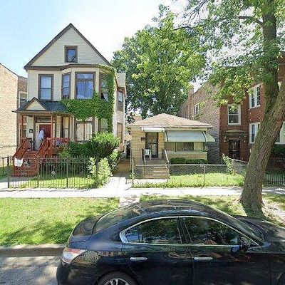 823 N Waller Ave, Chicago, IL 60651