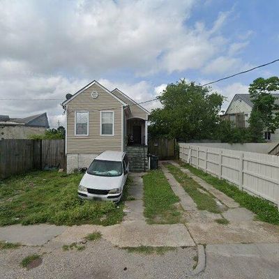 8722 Peach St, New Orleans, LA 70118