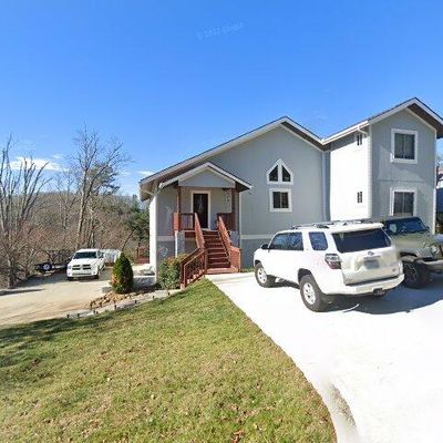 120 Mills Pl, Asheville, NC 28804