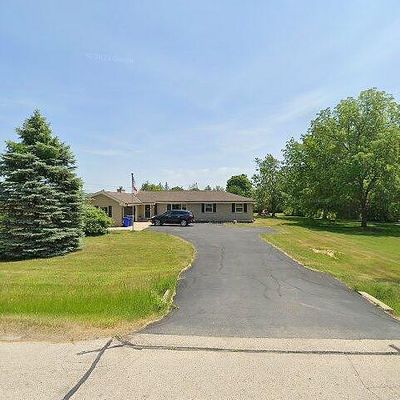 W203 S10320 N Shore Dr, Muskego, WI 53150
