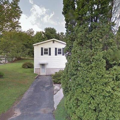 15 Vernon Ave, Pottsville, PA 17901