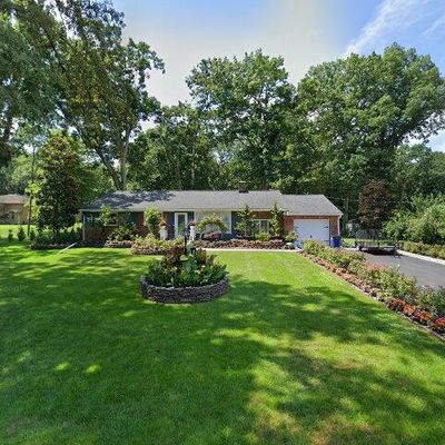 251 Lemon Rd, Farmingdale, NJ 07727