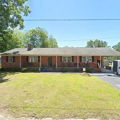 414 S Ashe St, Bladenboro, NC 28320