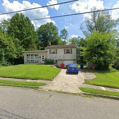 320 W Maiden Ln, Somerdale, NJ 08083