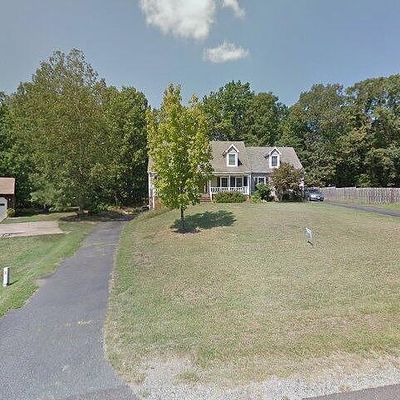 706 Stonewall Ln, Fredericksburg, VA 22407