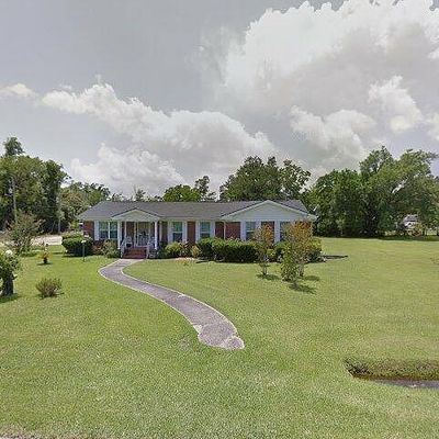 2001 Arnold St, Waveland, MS 39576