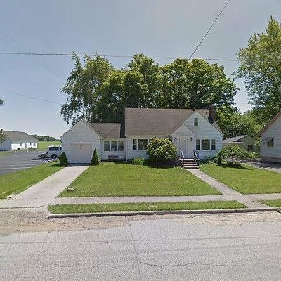 16 E Cross St, Laura, OH 45337