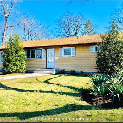 104 Lakeland Dr, Brick, NJ 08723